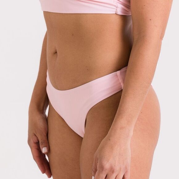NWT Medium Cheeky Bikini Bottom in Light Pink - Picture 3 of 13